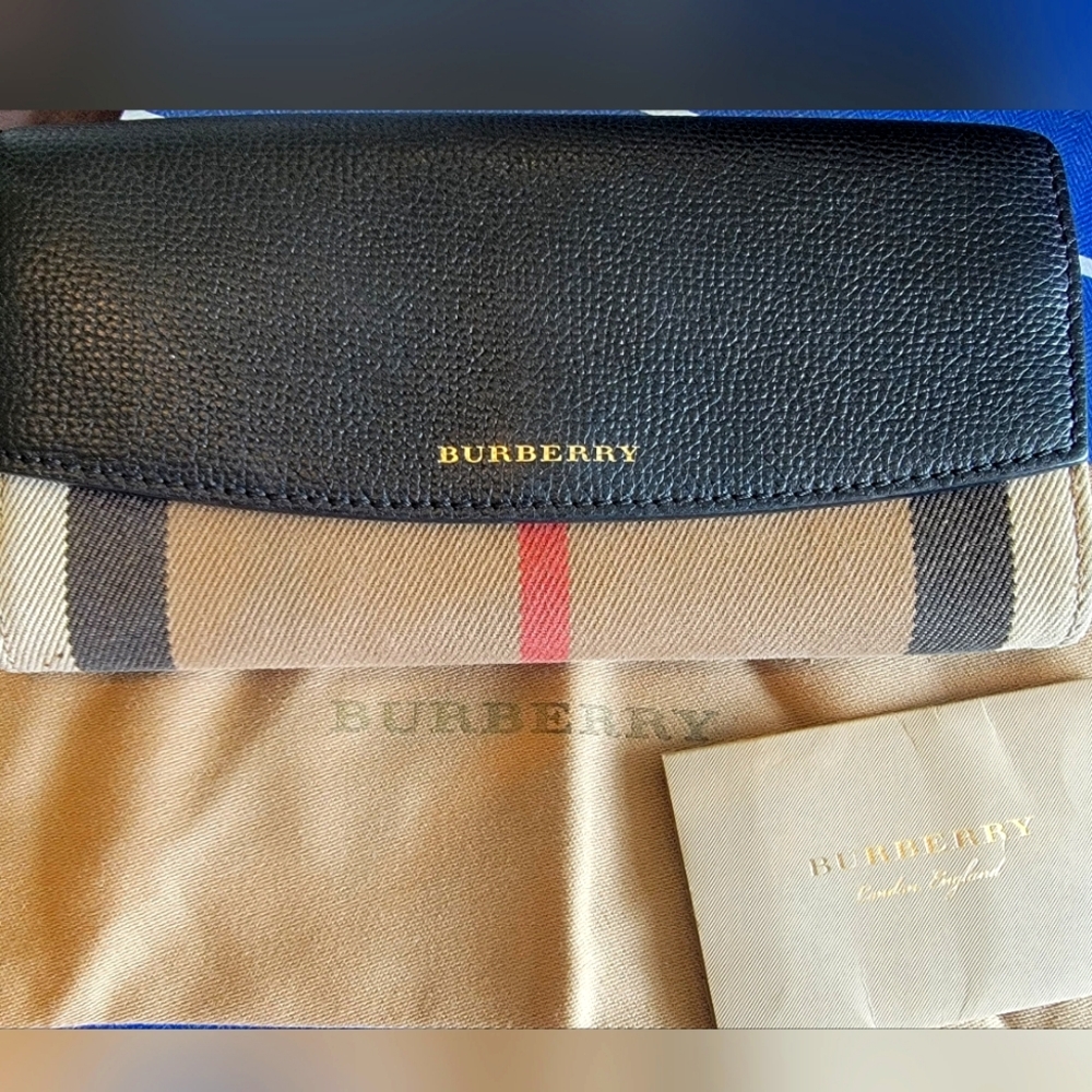 Burberry Porter Continental Wallet